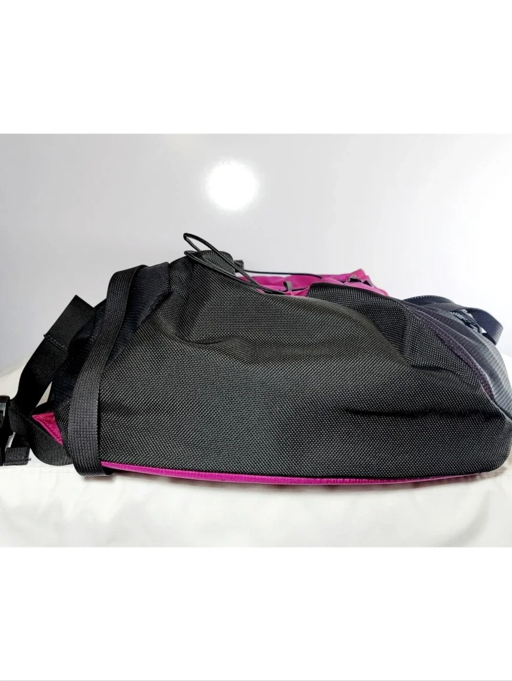 North Face Borealis Women's 27 Liter Backpack